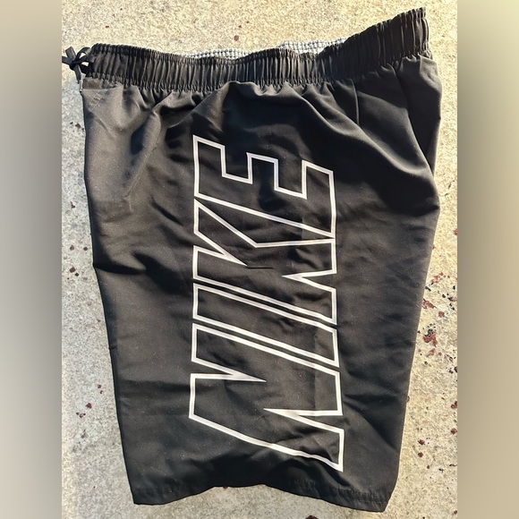 Nike men’s swim trunks. Can be used as shorts. Size L. - Picture 2 of 5